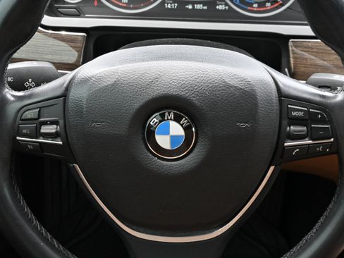 Used 2015 BMW 740Li RWD image 31