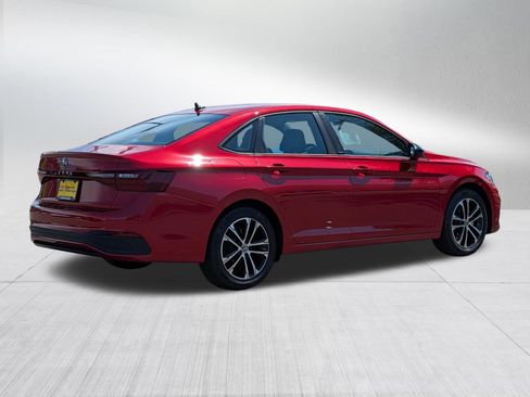 Certified 2025 Volkswagen Jetta Sport FWD image 7