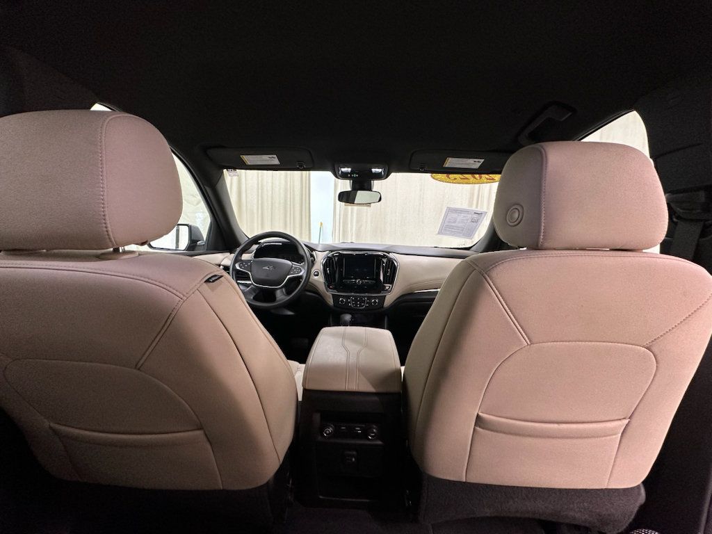 Certified 2023 Chevrolet Traverse LS w/ Midnight/Sport Edition FWD image 19