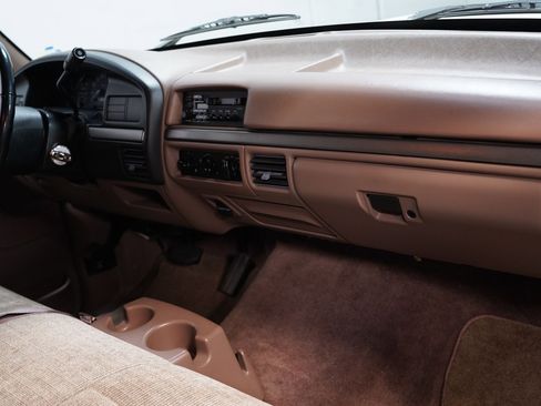 Used 1993 Ford F150 XLT image 36