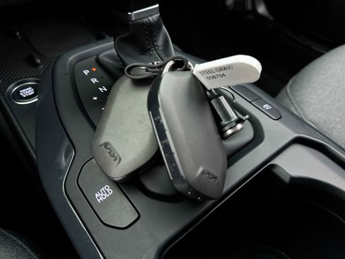 Used 2025 Kia K4 EX image 37