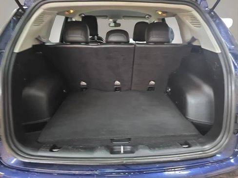 Used 2018 Jeep Compass Latitude w/ Popular Equipment Group AWD/4WD image 11
