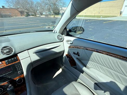 Used 2005 Mercedes-Benz CLK 500 Coupe image 17