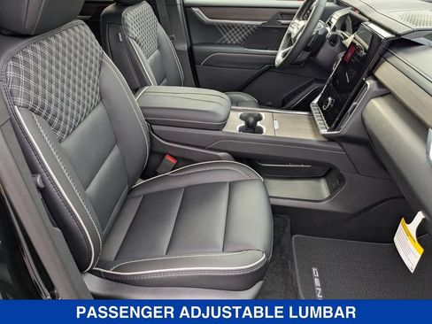 New 2026 GMC Acadia Denali w/ Super Cruise Package AWD/4WD image 40