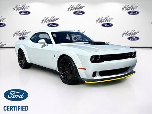 Used 2022 Dodge Challenger R/T Scat Pack RWD image 1