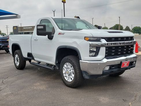 Used 2022 Chevrolet Silverado 2500 LT w/ Convenience Package AWD/4WD image 6