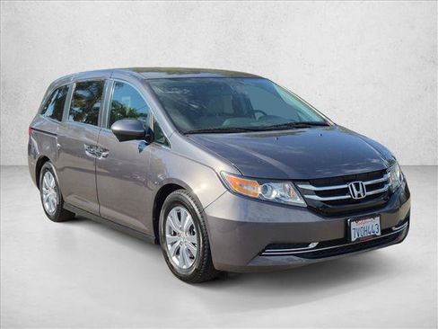 Used 2016 Honda Odyssey SE image 3