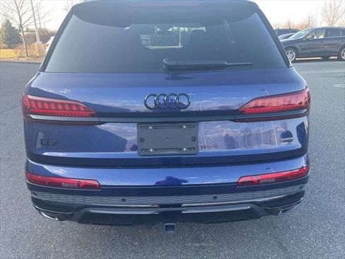 Certified 2024 Audi Q7 3.0T Prestige image 5