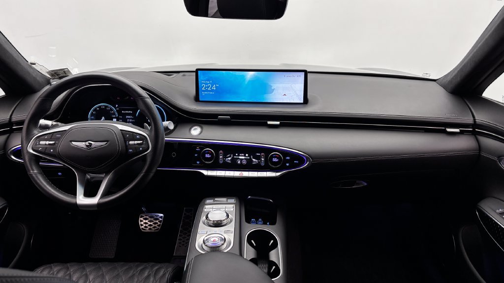 Used 2023 Genesis GV70 3.5T Sport w/ Sport Prestige Package AWD/4WD image 35