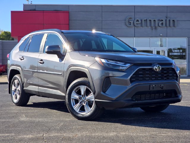 Used 2022 Toyota RAV4 XLE w/ Convenience Package AWD/4WD image 3
