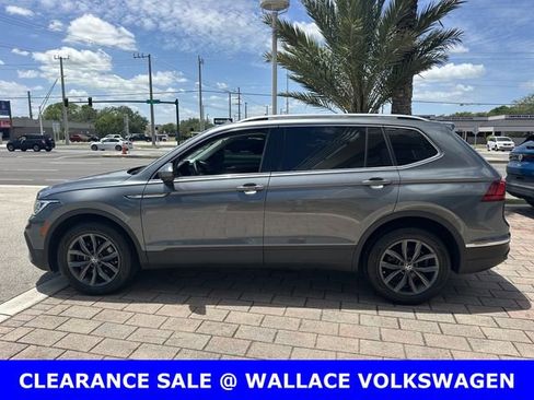 Certified 2022 Volkswagen Tiguan SE FWD image 10