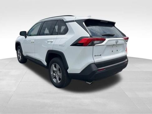 Used 2025 Toyota RAV4 XLE FWD image 5