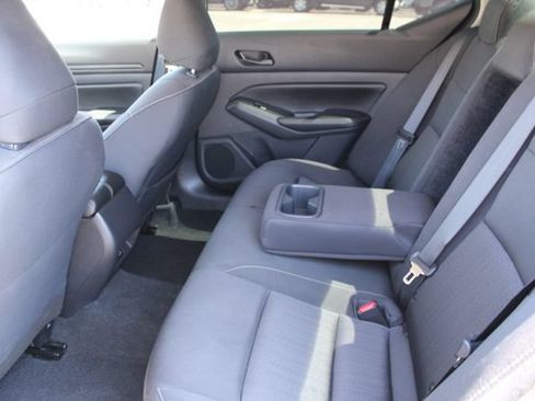 Used 2024 Nissan Altima 2.5 SV w/ SV Premium Package FWD image 36