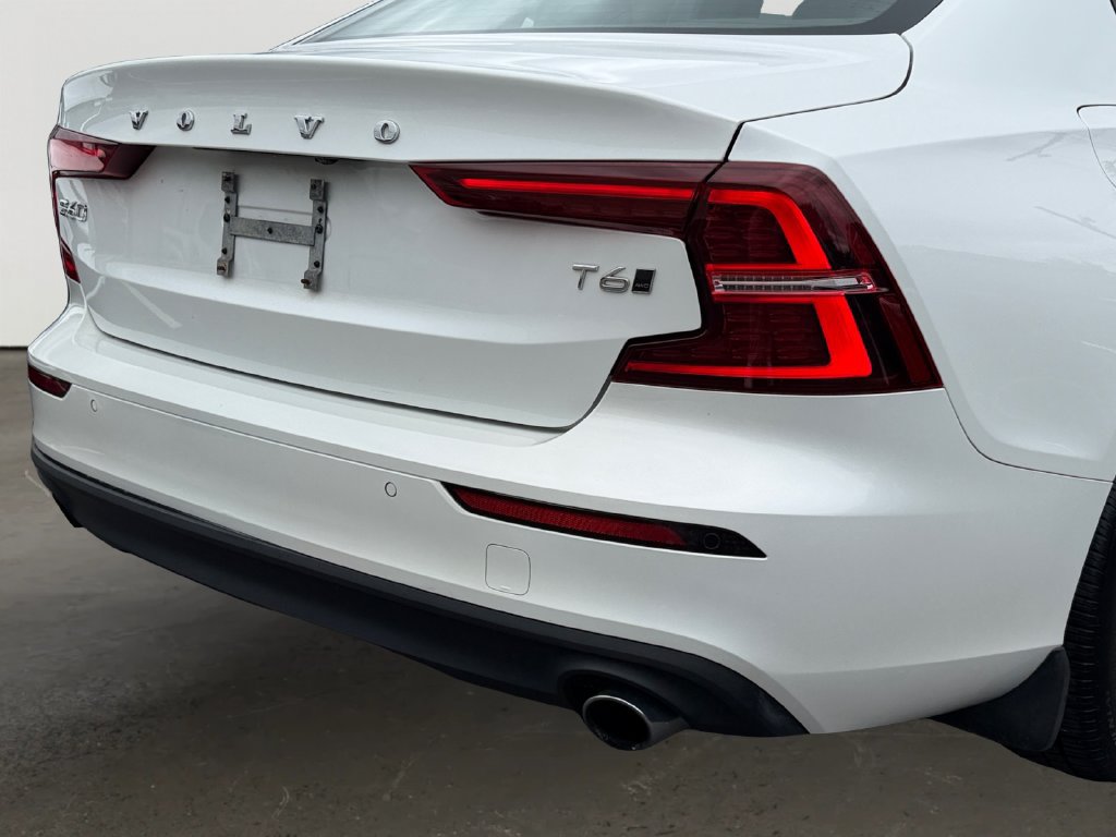 Used 2020 Volvo S60 T6 Momentum w/ Protection Package Premier AWD/4WD image 10