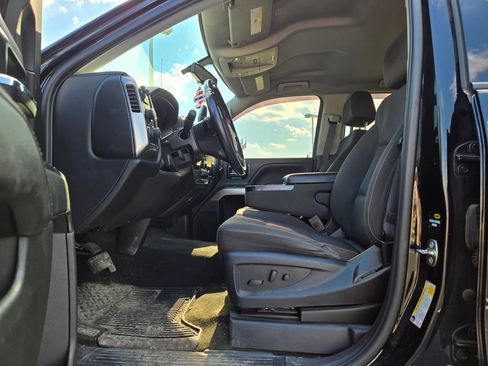 Used 2018 Chevrolet Silverado 1500 LT w/ All Star Edition image 10