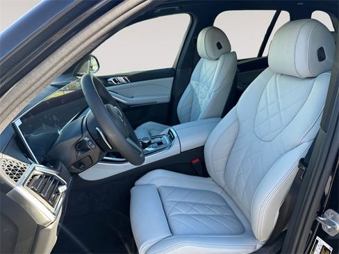 New 2026 BMW X5 xDrive40i w/ M Sport Package image 9