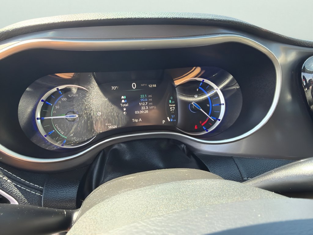 Used 2023 Chrysler Pacifica Touring-L FWD image 24