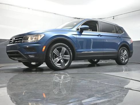 Used 2020 Volkswagen Tiguan SEL FWD image 37