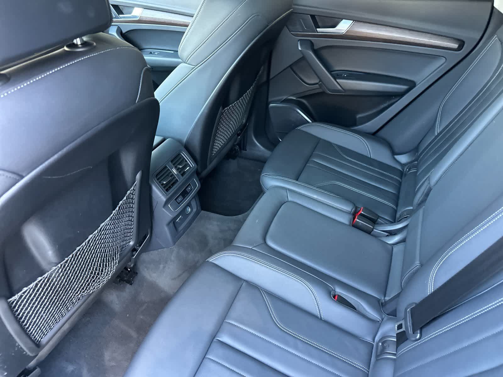 Used 2024 Audi Q5 e Premium w/ Convenience Package AWD/4WD image 4