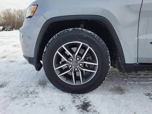 Used 2021 Jeep Grand Cherokee Limited image 12