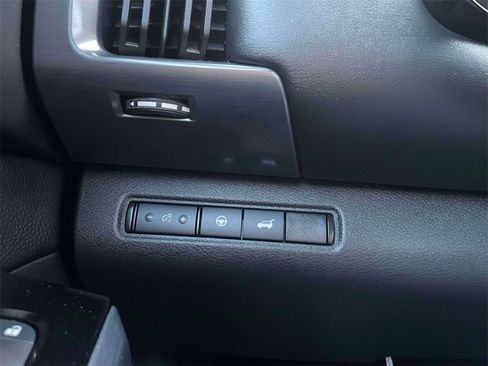 Used 2025 Nissan Pathfinder SL w/ SL Premium Package image 21