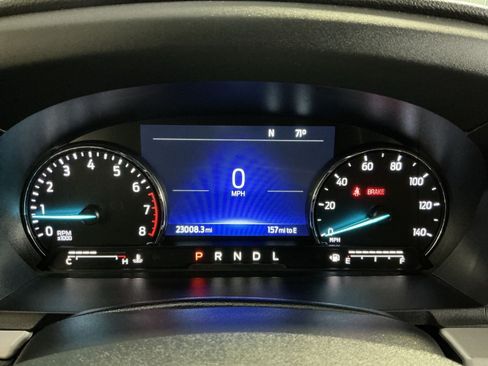 Used 2023 Ford Explorer XLT AWD/4WD image 18