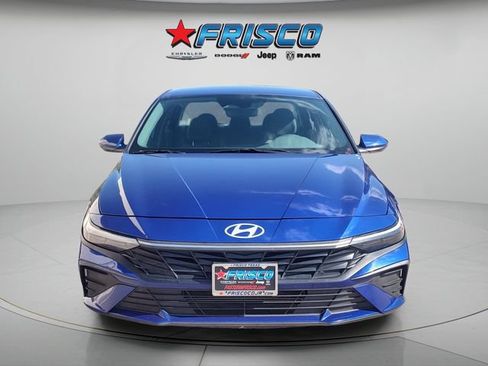 Used 2024 Hyundai Elantra SEL FWD image 2