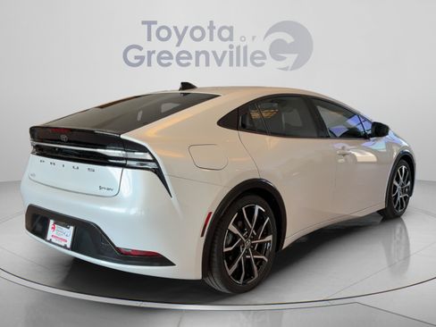 Certified 2026 Toyota Prius Plug-In Hybrid FWD image 6