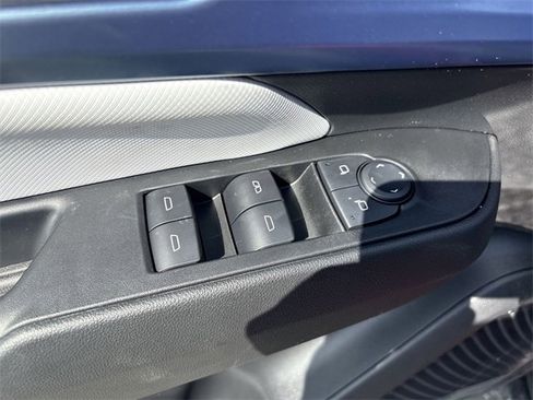 New 2025 Chevrolet Equinox EV LT image 24