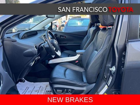 Used 2016 Toyota Prius Four image 10
