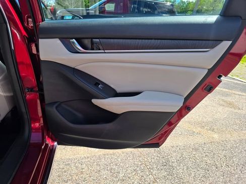 Used 2021 Honda Accord EX-L image 12