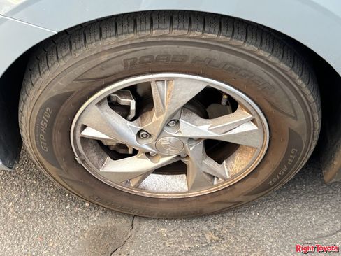 Used 2023 Hyundai Elantra SE FWD image 8