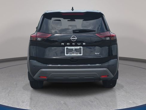 Used 2022 Nissan Rogue SV FWD image 6