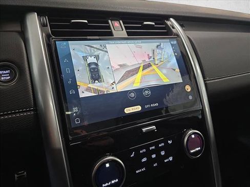 New 2026 Land Rover Discovery Limited Edition image 24