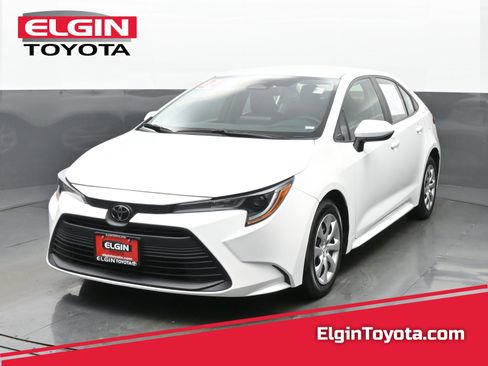 Used 2024 Toyota Corolla LE FWD image 1