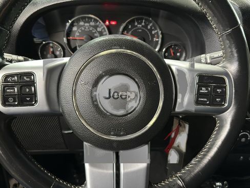 Used 2014 Jeep Wrangler Sport image 15