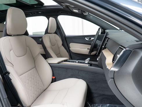 New 2026 Volvo XC60 B5 Core w/ Climate Package AWD/4WD image 22