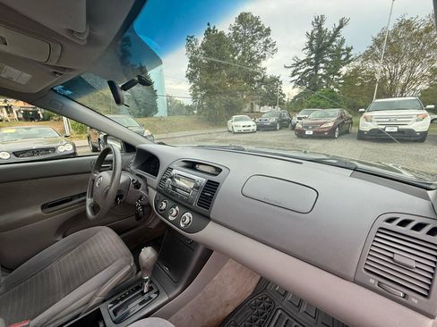 Used 2006 Toyota Camry LE image 21