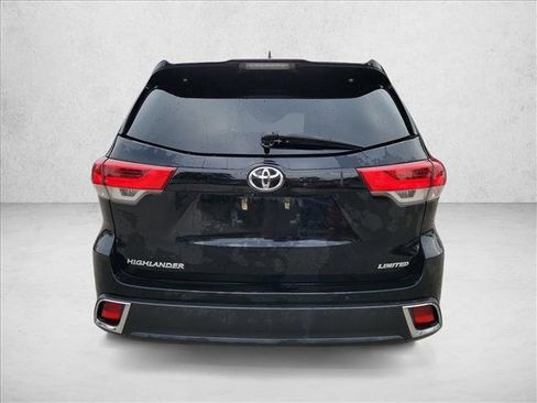 Used 2019 Toyota Highlander Limited image 6