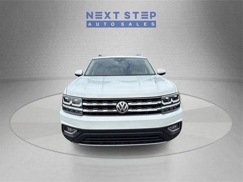 Used 2019 Volkswagen Atlas SEL Premium image 2