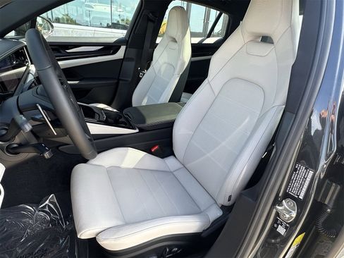 New 2026 Porsche Panamera 4 image 5