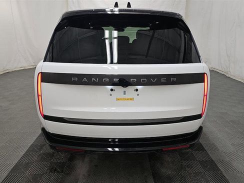 Used 2024 Land Rover Range Rover SE AWD/4WD image 5