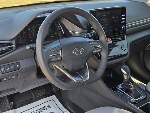 Used 2021 Hyundai Ioniq SE image 20