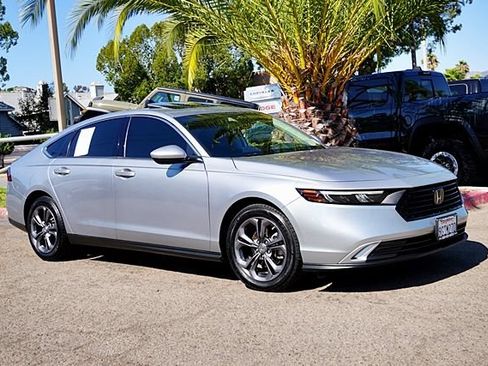 Used 2023 Honda Accord EX image 6