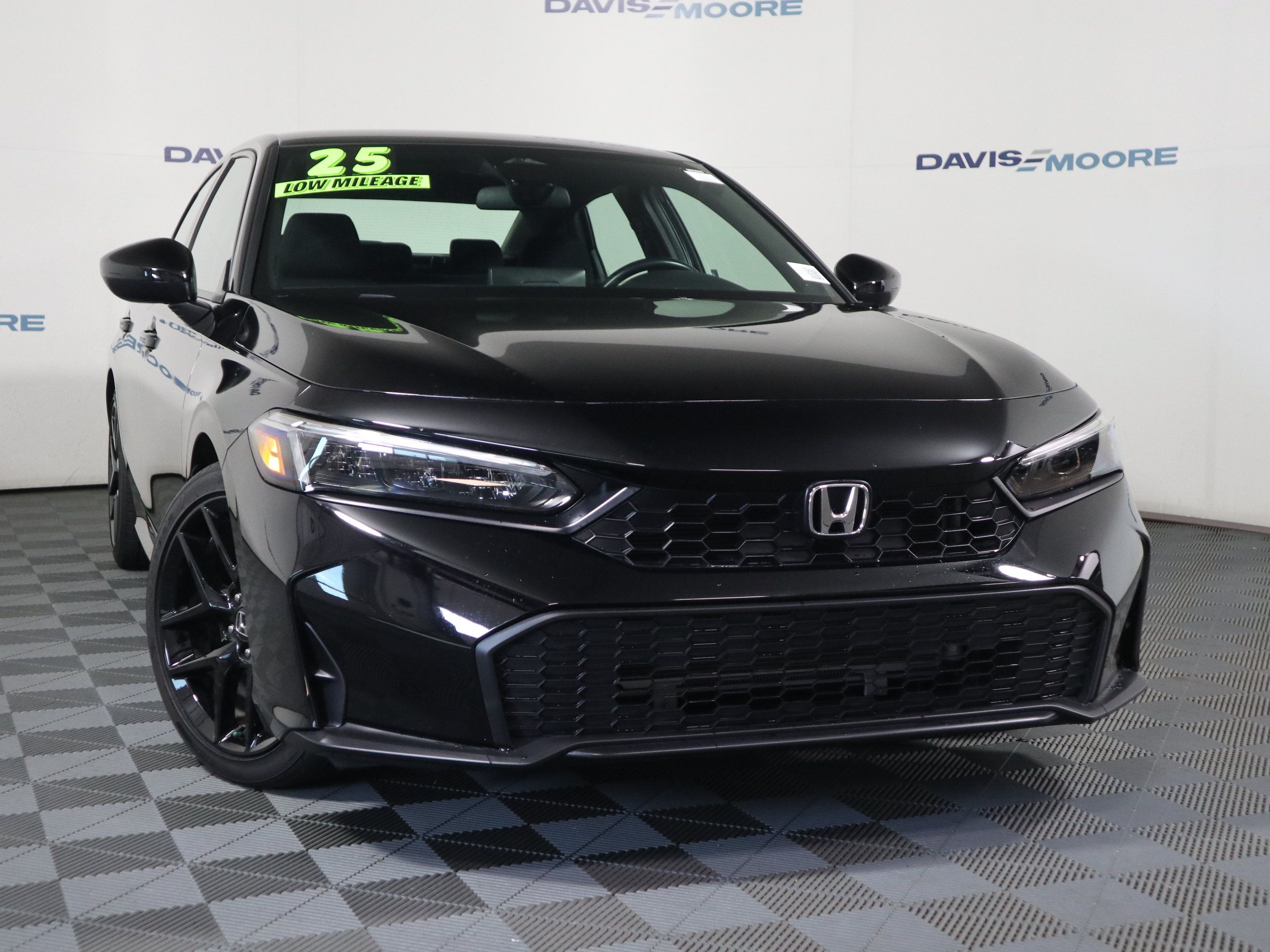Used 2025 Honda Civic Sport image 2