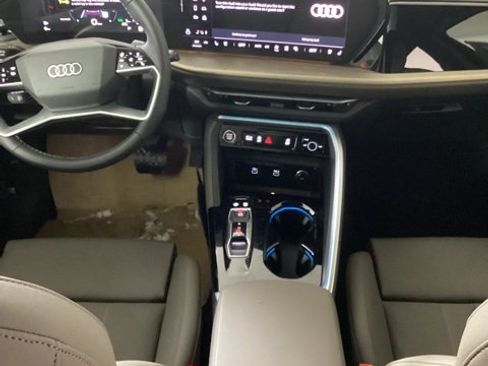 New 2025 Audi Q5 Premium Plus image 22