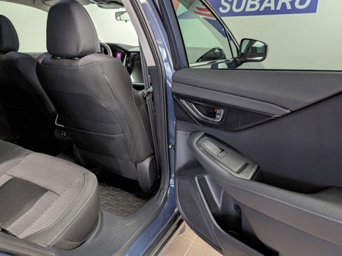 Used 2025 Subaru Outback Premium image 29