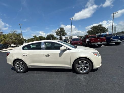 Used 2010 Buick LaCrosse CXL w/ Luxury Package FWD image 4