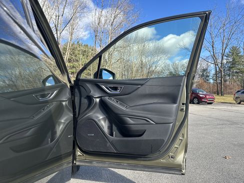 Used 2022 Subaru Forester Touring image 34