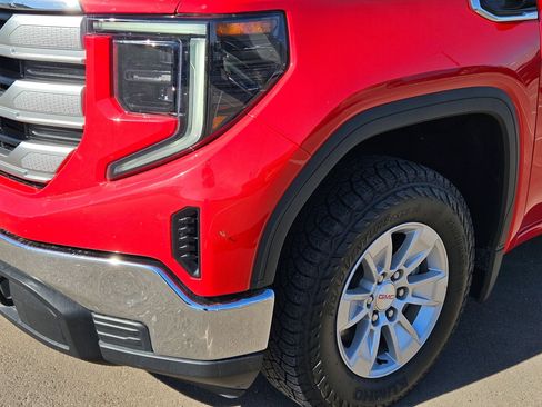 Used 2023 GMC Sierra 1500 SLE image 10